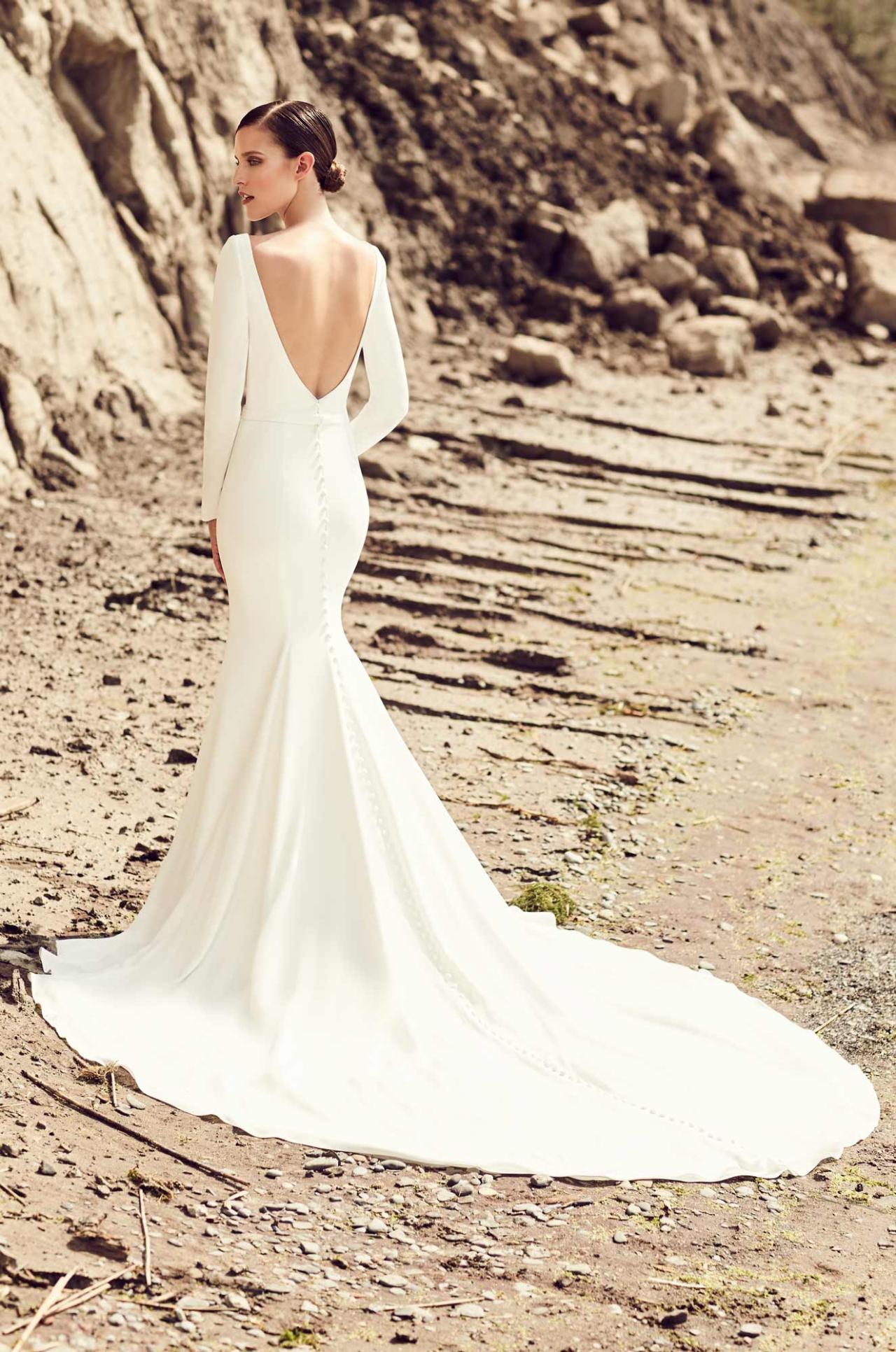 satin long sleeve mermaid wedding dress