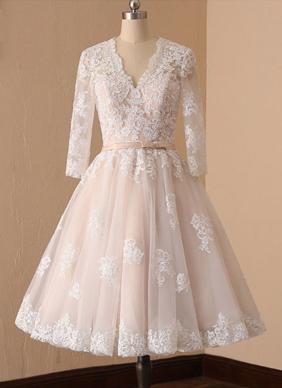 Creamy Tulle Lace Short Prom Dress, Bridesmaid Dress With Sleeves